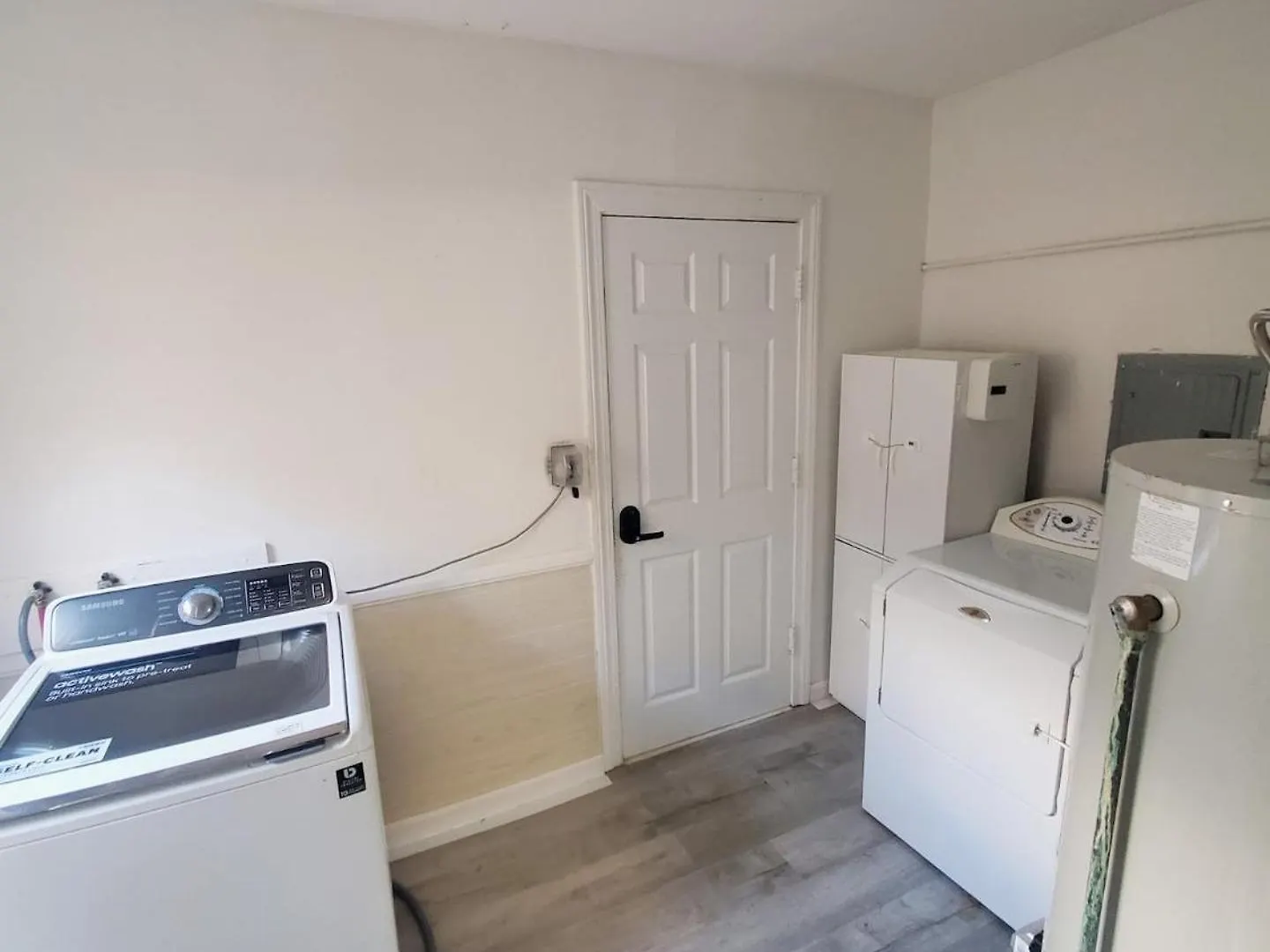 4Bd 2Ba Duplex At Central 路易斯威尔