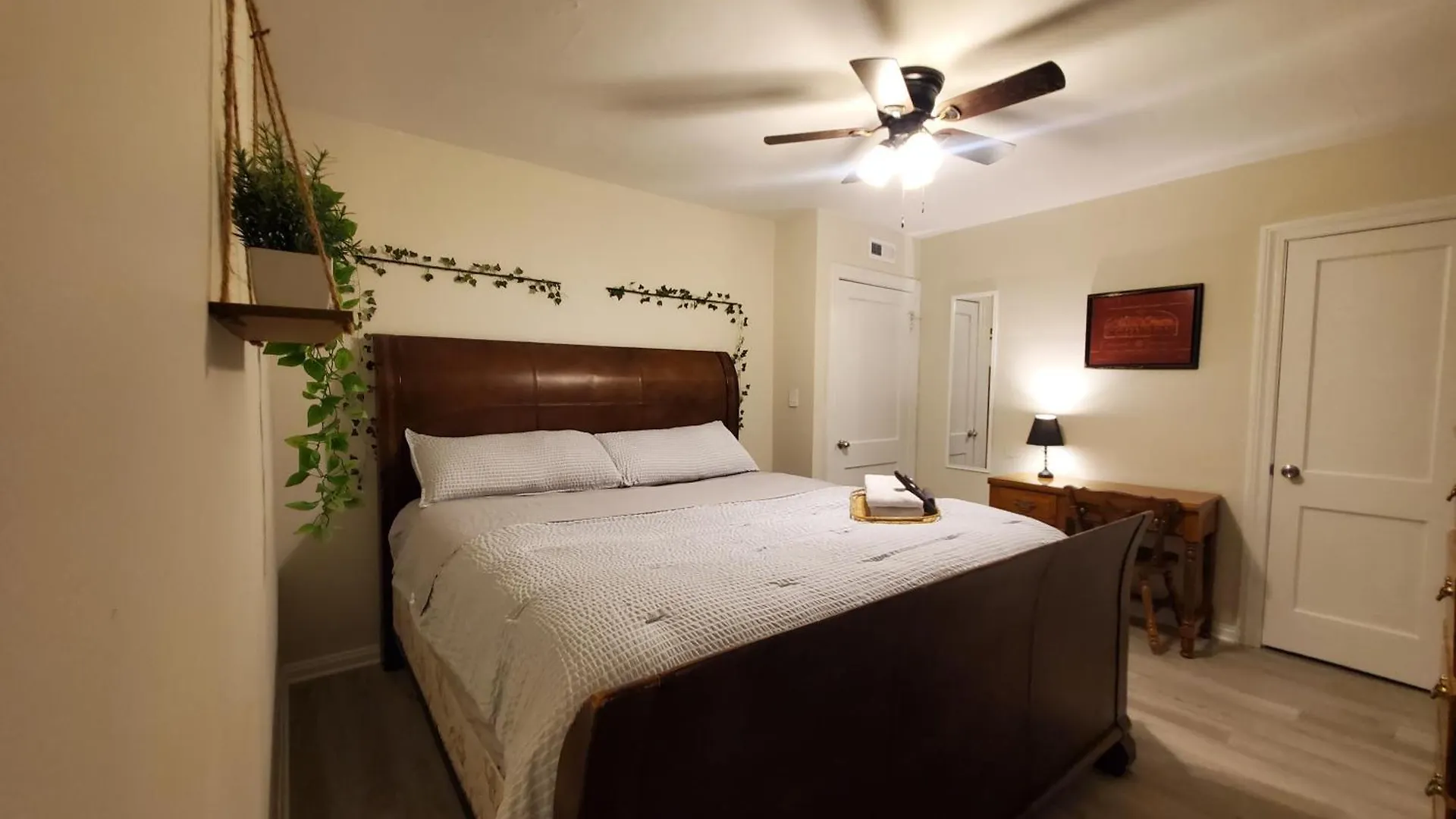 4Bd 2Ba Duplex At Central 路易斯威尔 别墅
